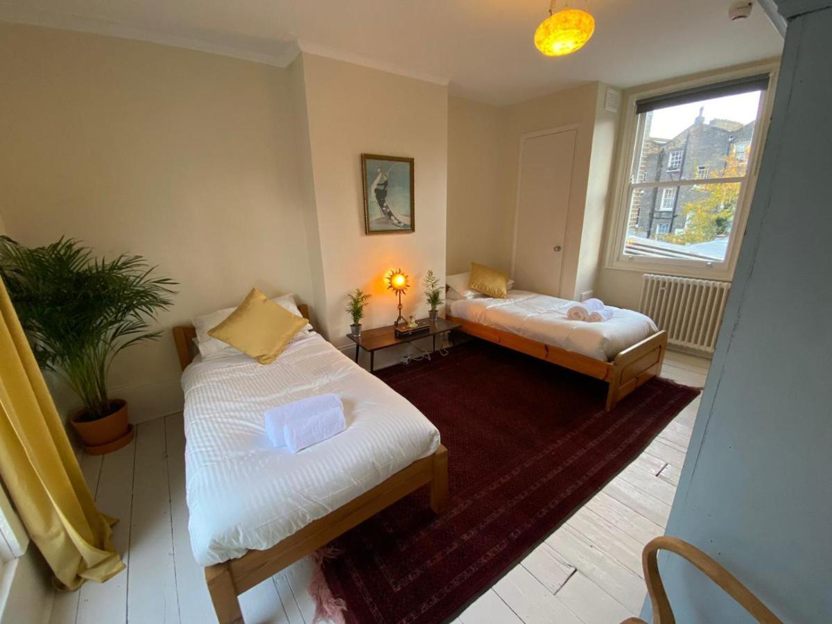 Camden Town Accomodation ลอนดอน ภายนอก รูปภาพ