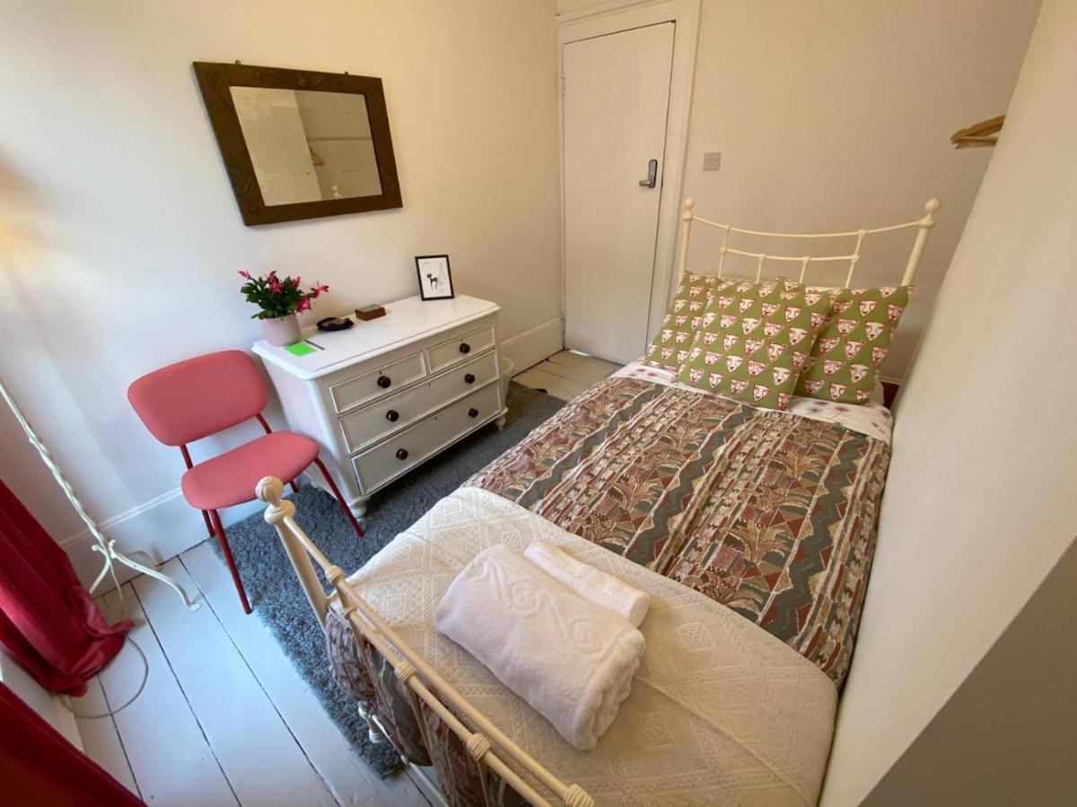 Camden Town Accomodation ลอนดอน ภายนอก รูปภาพ