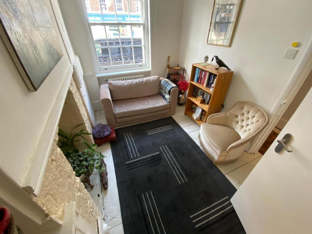 Camden Town Accomodation ลอนดอน ภายนอก รูปภาพ